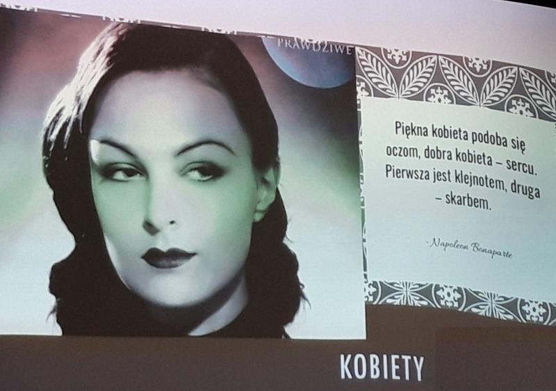 Magia słów: piękne wiersze o kobietach na 8 marca