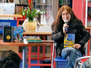 Ósmoklasiści nie płaczą: Co warto wiedzieć przed lekturą tej książki?