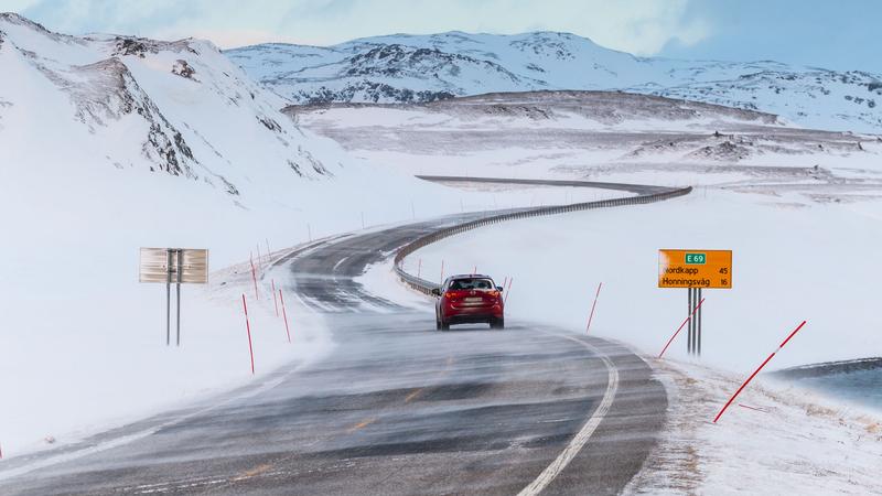 Zimowe czarowanie – wiersz o urokach zimy