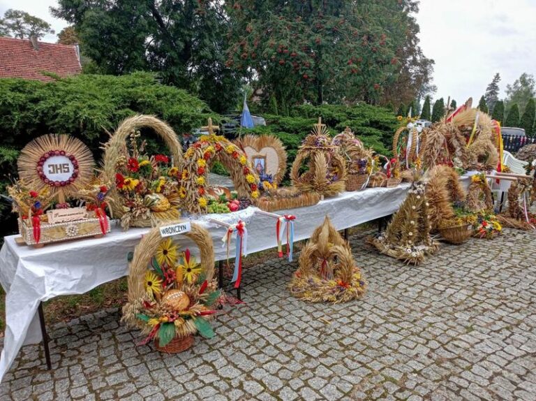 Dożynkowe wiersze – tradycja, która łączy pokolenia