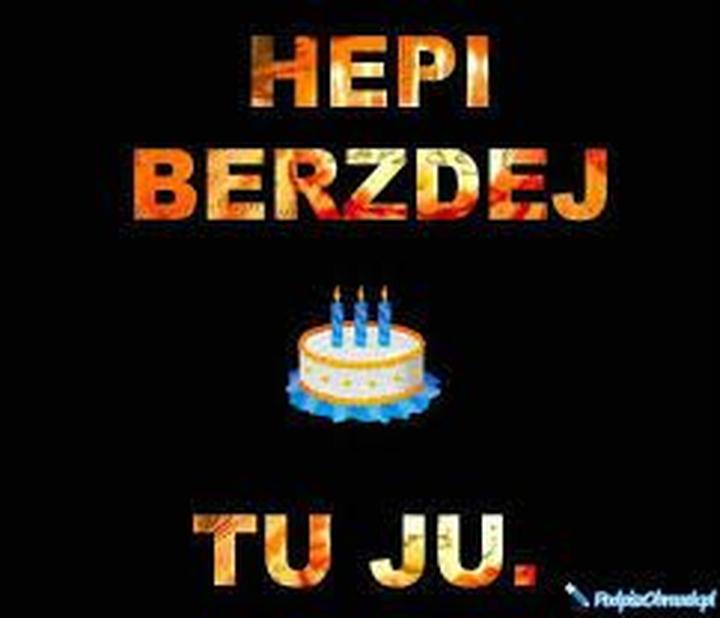 Śmieszne wiersze na 30 urodziny – niezapomniane życzenia z przymrużeniem oka