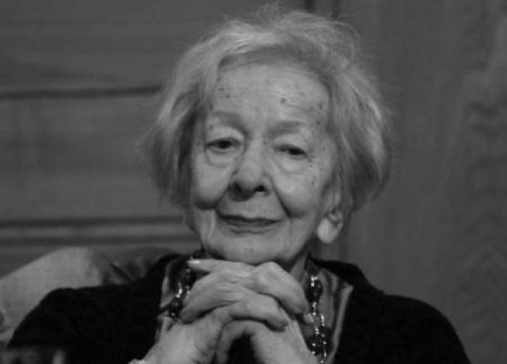 Szymborska wiersze wybrane: odkryj piękno słów i myśli mistrzyni poezji