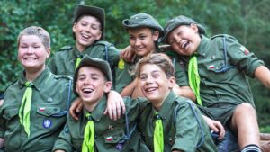 Mądrości i inspiracje: cytaty o harcerzach, które warto znać