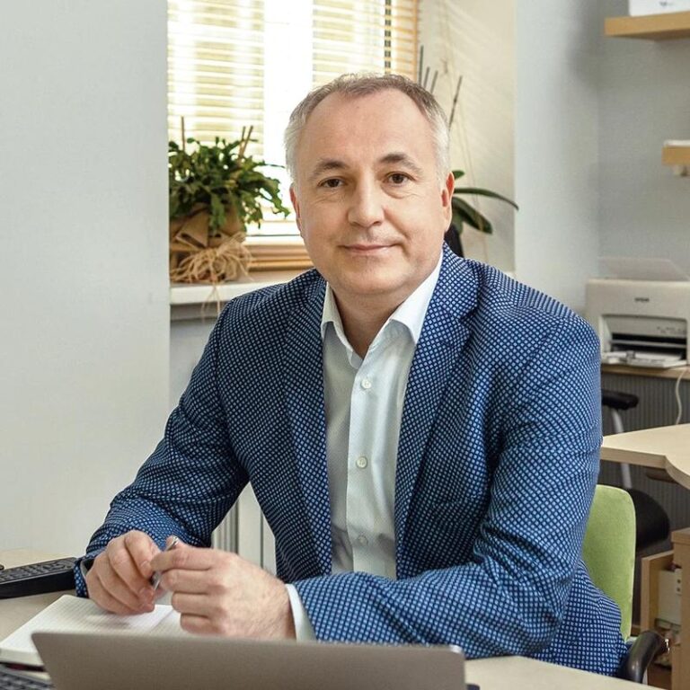 Młynarski wiersze, które poruszają serca i umysły