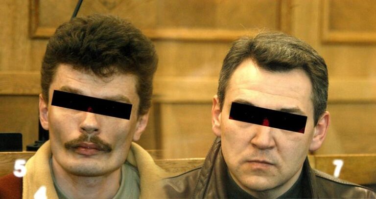 Tajemnice i Pasje: O Łowcach Skór w Literackim Obliczu