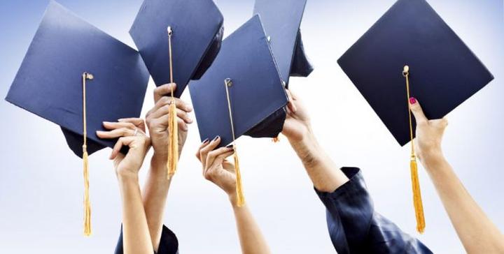 Wiersz na zakończenie szkoły – chwile, które zostaną z nami na zawsze