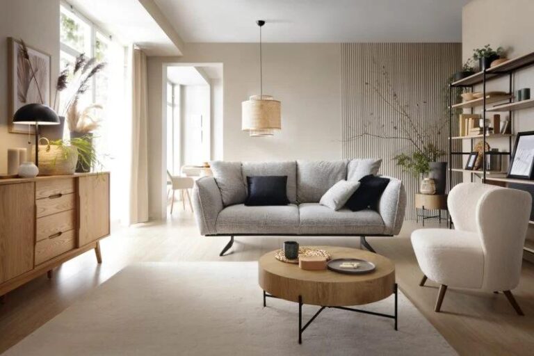 Minimalizm w słowach: inspirujące cytaty, które zmienią twoje spojrzenie na życie