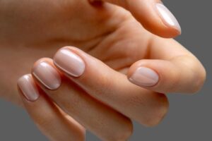 Inspirujące książki o stylizacji paznokci, które musisz mieć w swojej kolekcji